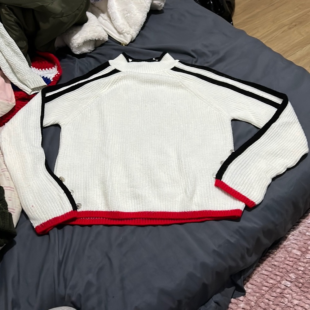 Knit sweater